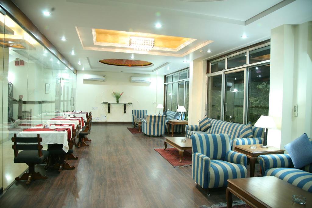 The Royal Residency Hotel New Delhi Room photo