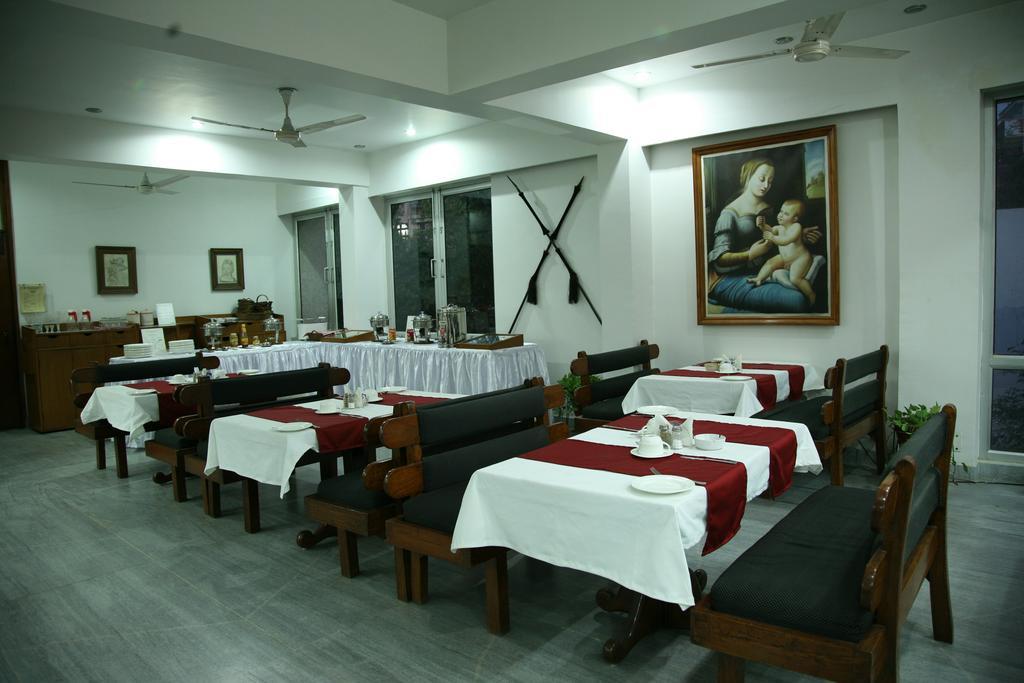 The Royal Residency Hotel New Delhi Exterior photo